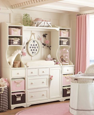 Example of a classic kids' room design in San Francisco