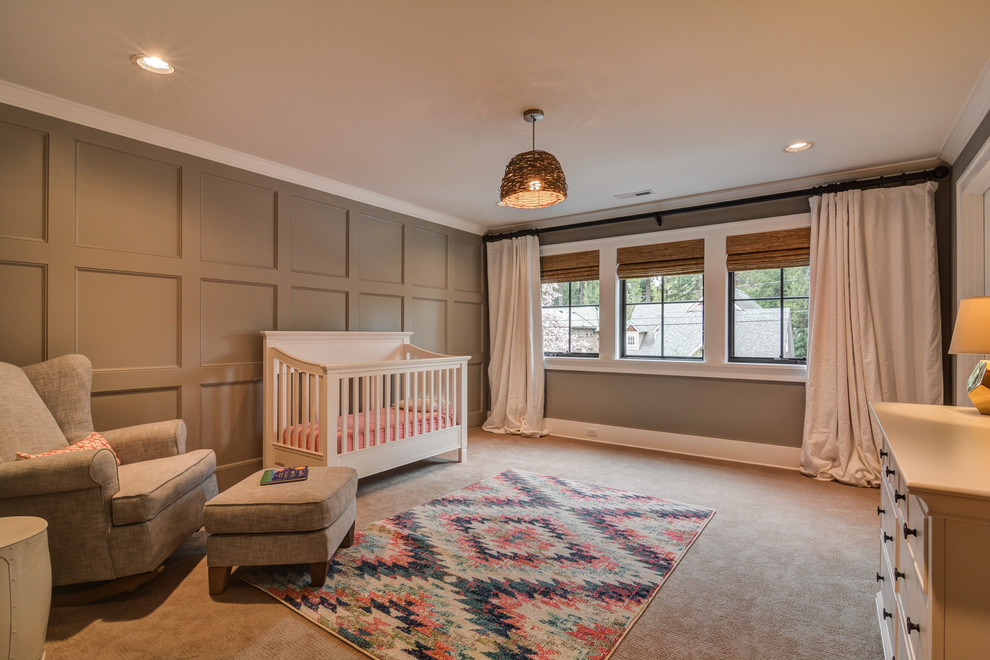 Design ideas for a traditional kids' bedroom in Portland.