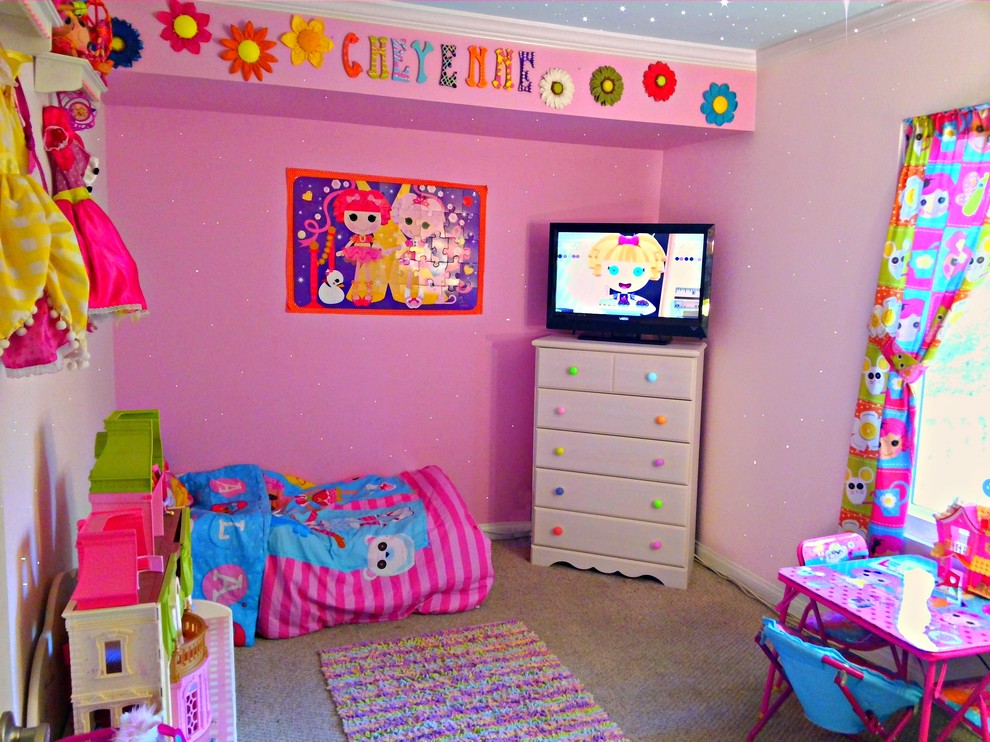 サンディエゴにあるコンテンポラリースタイルのおしゃれな子供部屋の写真