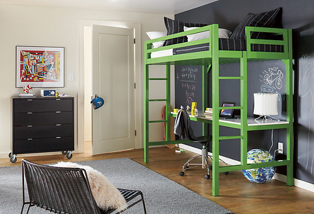 Exemple d'une chambre d'enfant tendance avec un lit mezzanine.