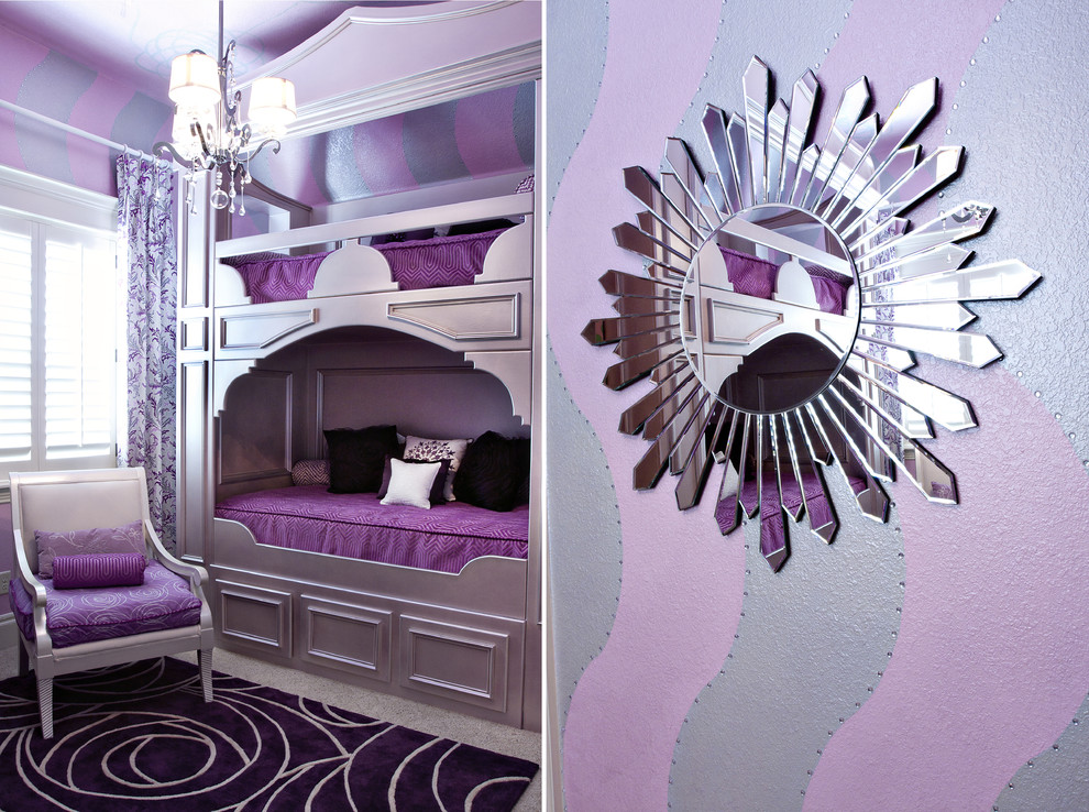 Modern inredning av ett mellanstort flickrum kombinerat med sovrum och för 4-10-åringar, med flerfärgade väggar och heltäckningsmatta