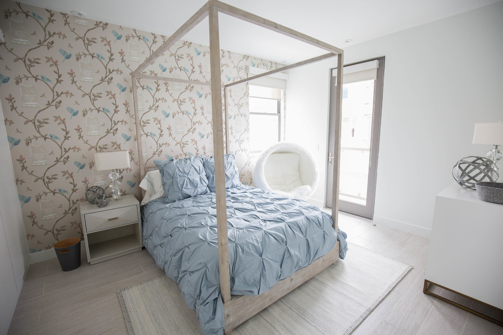 На фото: детская среднего размера в стиле модернизм с спальным местом, белыми стенами, полом из керамогранита и серым полом для подростка, девочки
