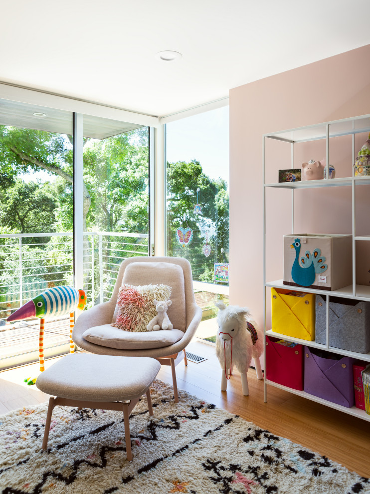 Example of a trendy kids' room design in San Francisco