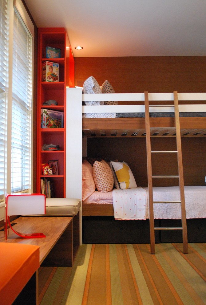 Пример оригинального дизайна: детская среднего размера в стиле неоклассика (современная классика) с спальным местом, коричневыми стенами, ковровым покрытием и разноцветным полом для ребенка от 4 до 10 лет, девочки