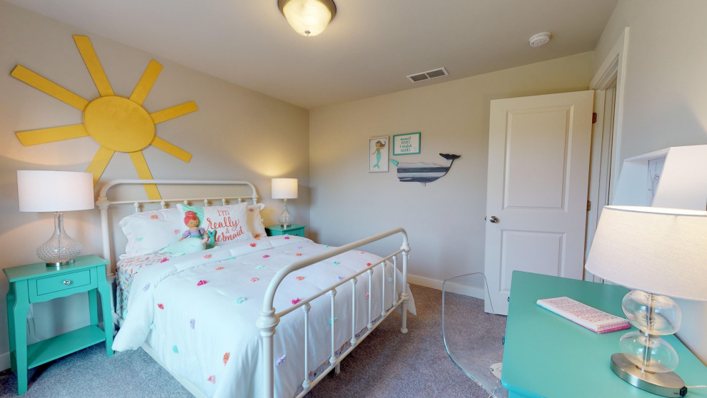 Diseño de dormitorio infantil de 4 a 10 años de estilo americano de tamaño medio con paredes grises, moqueta y suelo gris