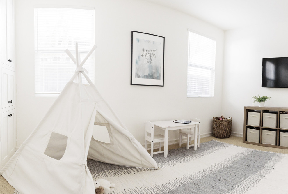 Design ideas for a rural kids' bedroom in San Diego.