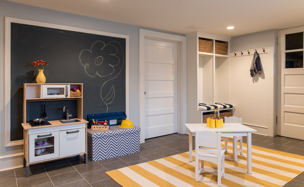 Источник вдохновения для домашнего уюта: большая нейтральная детская с игровой в стиле неоклассика (современная классика) с синими стенами для ребенка от 1 до 3 лет