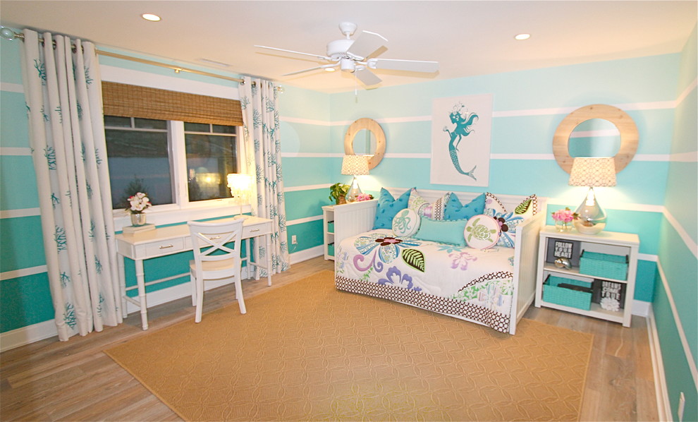 Beach style kids' room photo in Orange County