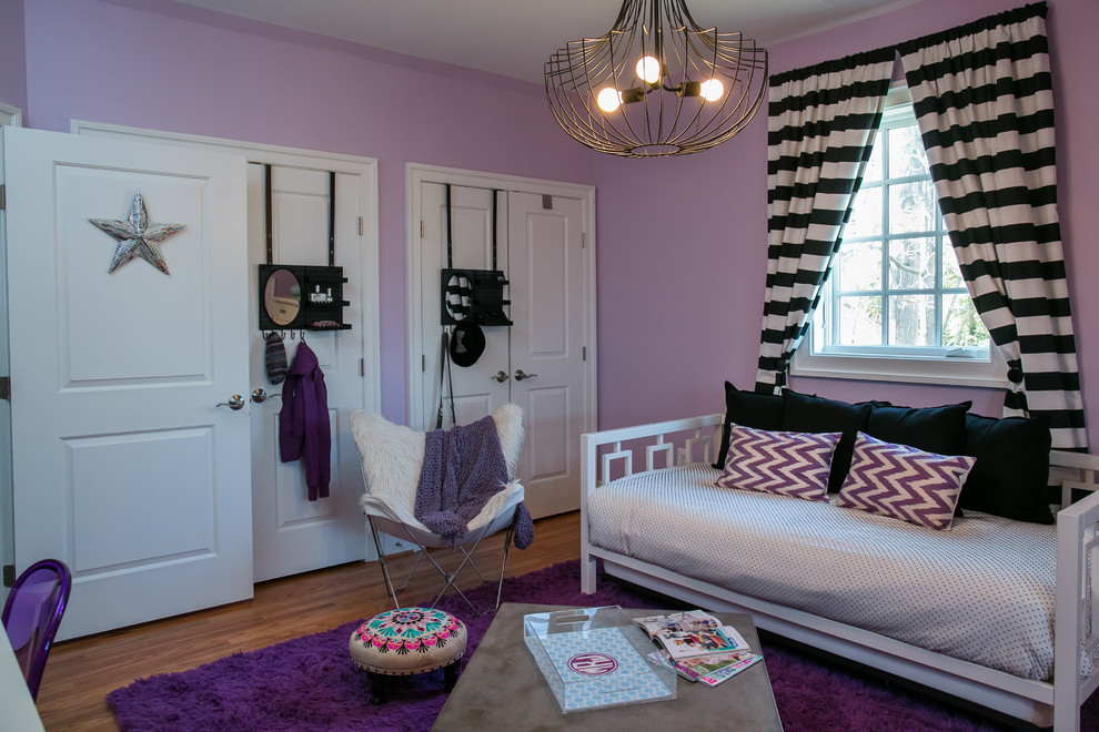 ワシントンD.C.にあるトロピカルスタイルのおしゃれな子供部屋の写真