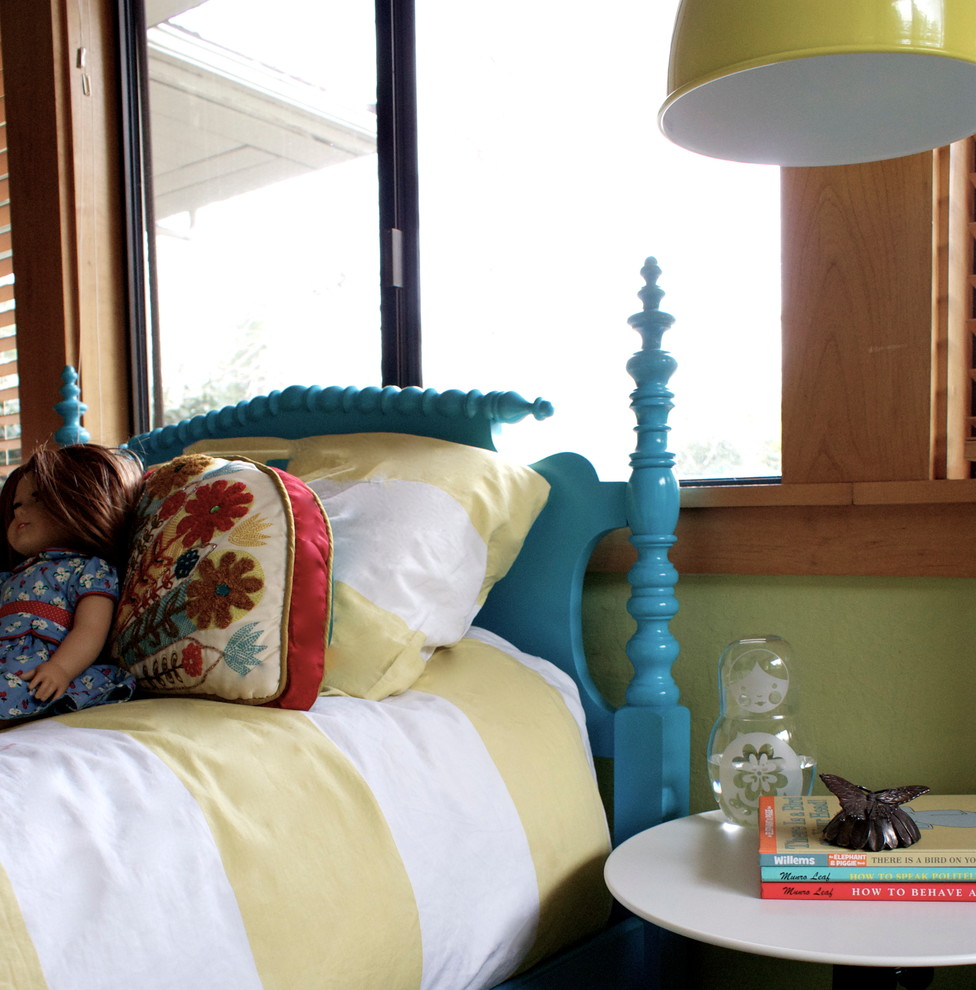 Design ideas for a midcentury kids' bedroom in San Francisco.