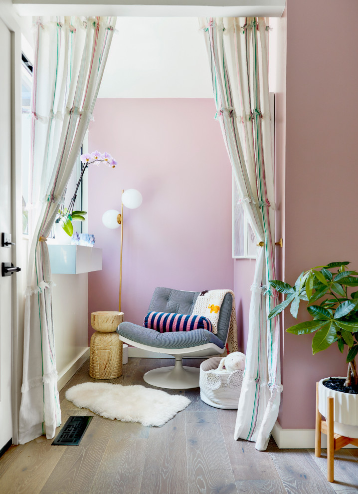 Design ideas for a retro kids' bedroom in Other.