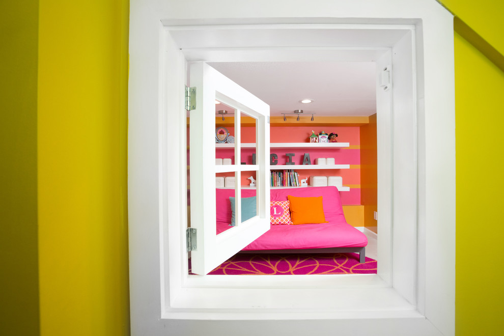 Diseño de dormitorio infantil actual de tamaño medio con paredes azules
