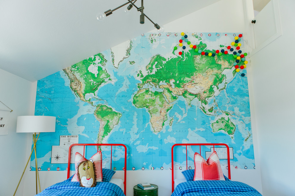 Idee per una cameretta per bambini da 4 a 10 anni country con pareti multicolore