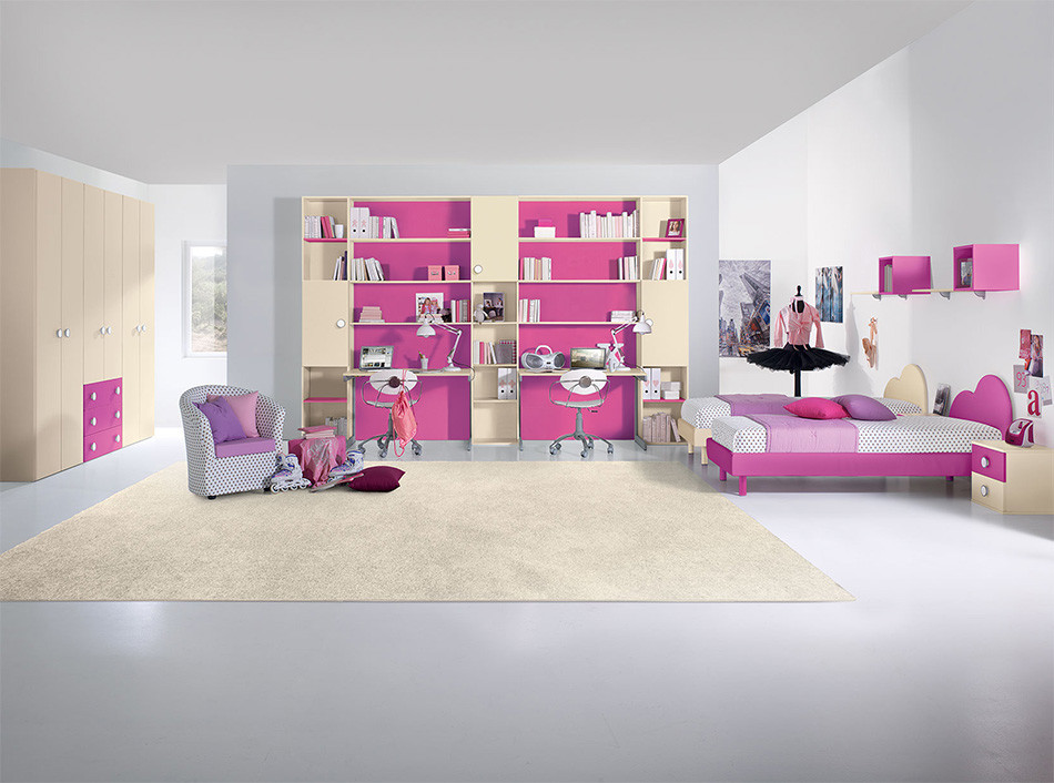 Design ideas for a modern teen’s room for girls in New York.