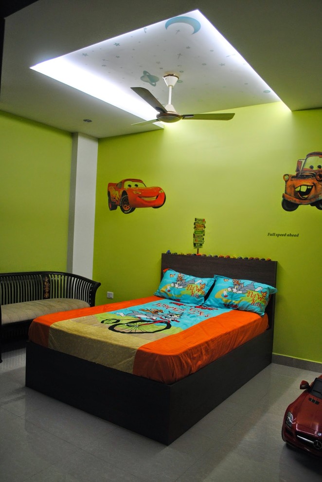 Idéer för mellanstora funkis pojkrum kombinerat med sovrum och för 4-10-åringar, med gröna väggar