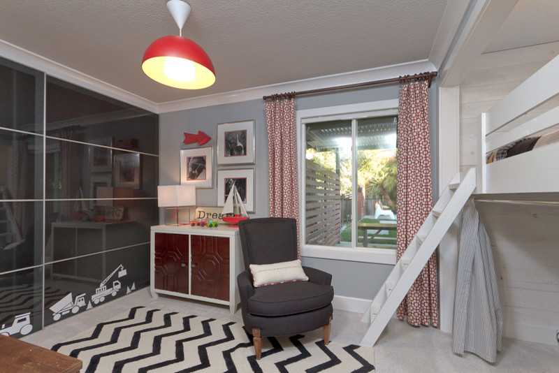 Kleines Stilmix Jungszimmer mit Schlafplatz, grauer Wandfarbe und Teppichboden in Sacramento