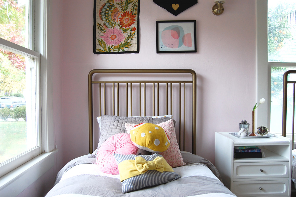 Example of an eclectic kids' room design in Los Angeles