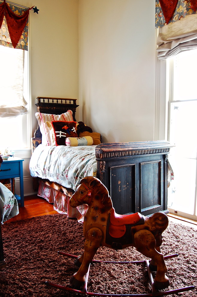 Kids' room - traditional kids' room idea in New York
