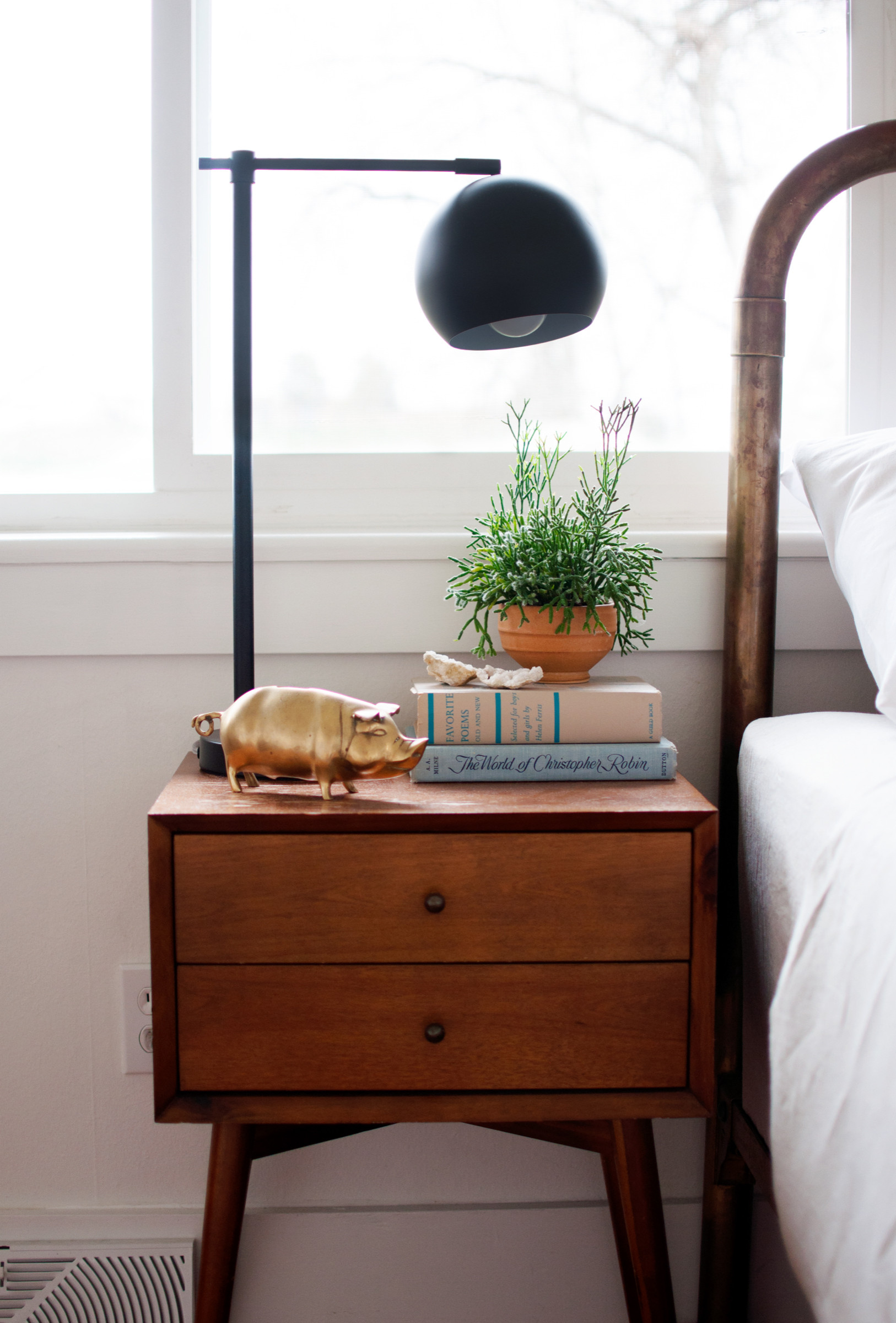 Houzz bedside tables online