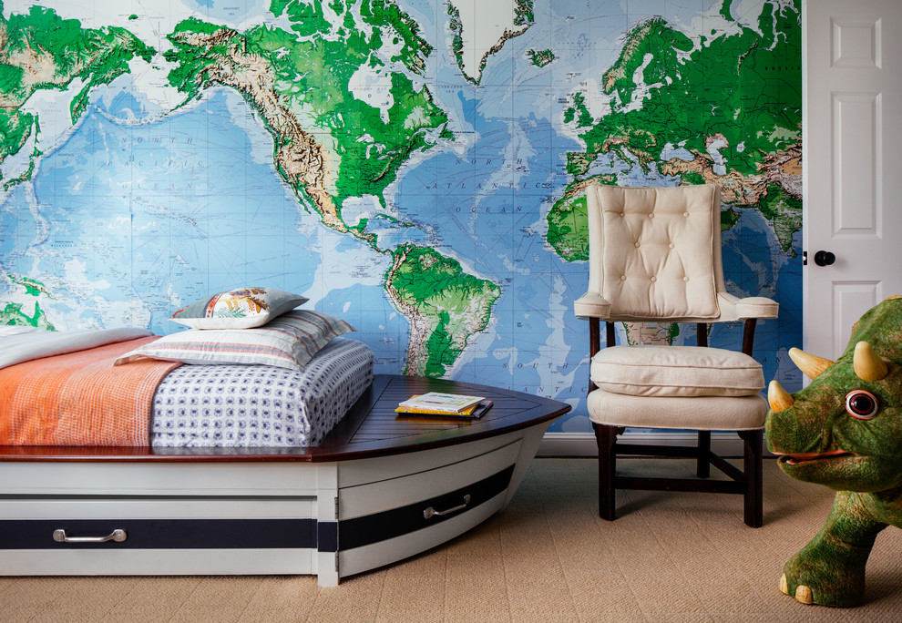Esempio di una cameretta da letto stile marino con pareti blu, moquette e pavimento marrone