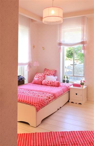 This is an example of a contemporary kids' bedroom in Tel Aviv.