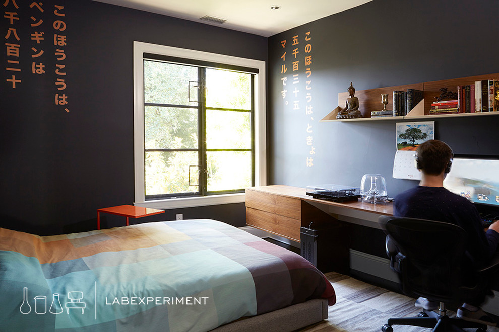 Стильный дизайн: детская среднего размера в современном стиле с спальным местом, серыми стенами и ковровым покрытием для подростка, мальчика - последний тренд