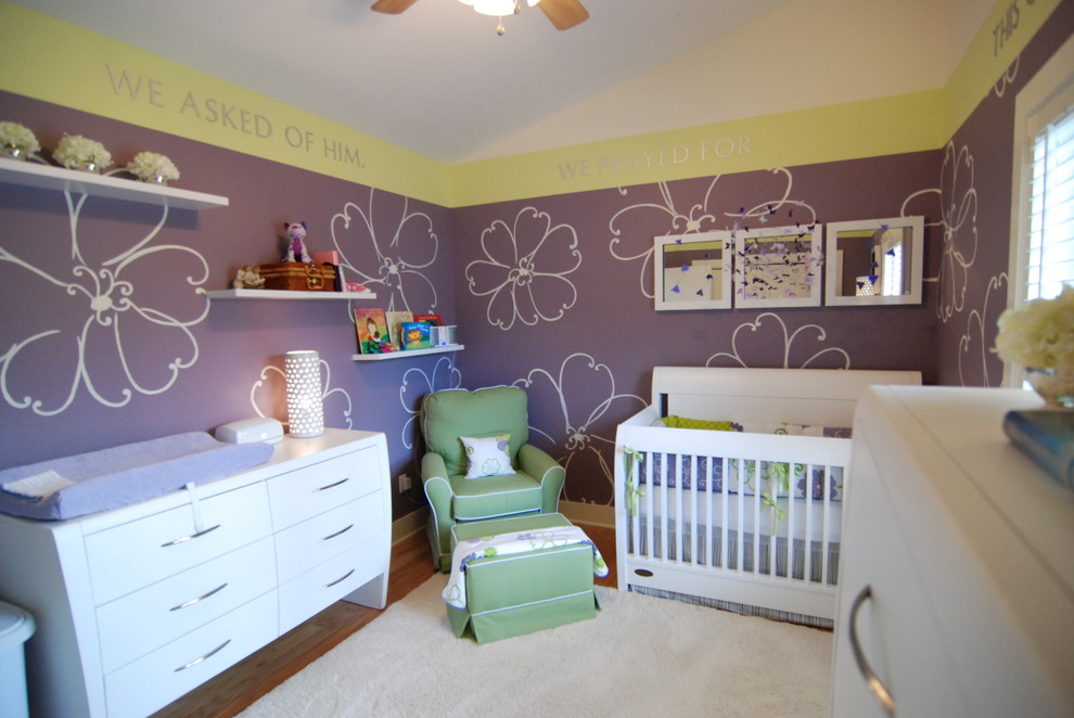 Inspiration for a contemporary kids' room remodel in Jacksonville