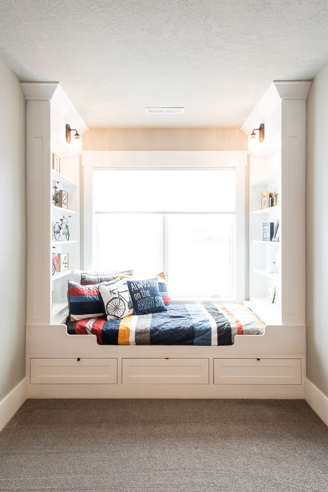 Design ideas for a traditional kids' bedroom in Salt Lake City.