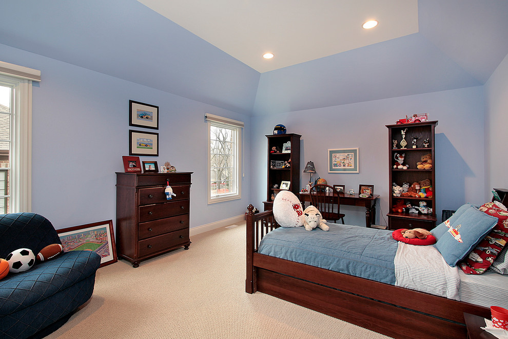 This is an example of a traditional kids' bedroom in Chicago.