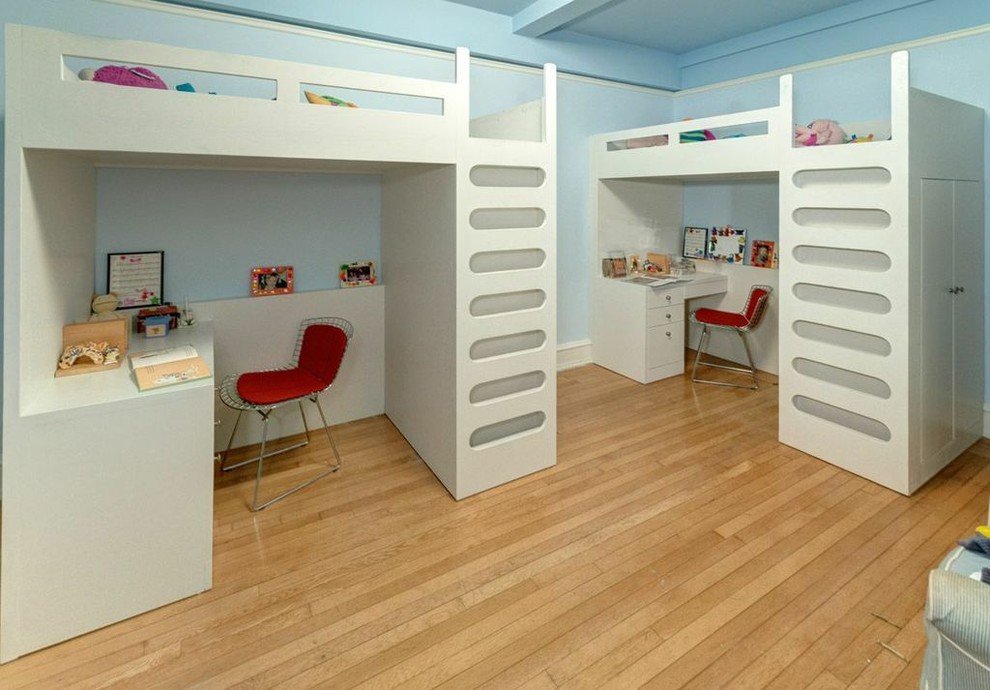 Diseño de dormitorio infantil de 4 a 10 años romántico de tamaño medio con paredes azules y moqueta