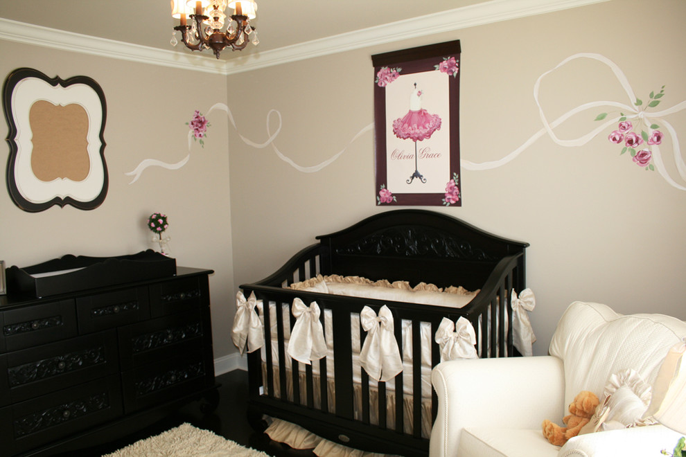 Inspiration for a timeless kids' room remodel in New York
