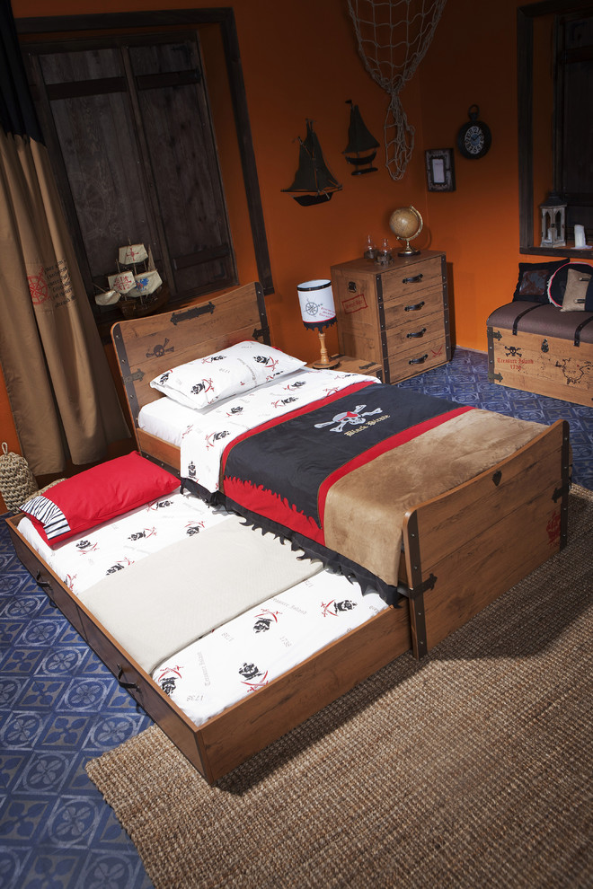 Design ideas for a nautical kids' bedroom for boys in Miami.