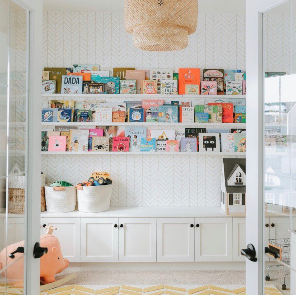 Aménagement d'une grande chambre d'enfant de 4 à 10 ans craftsman avec moquette.