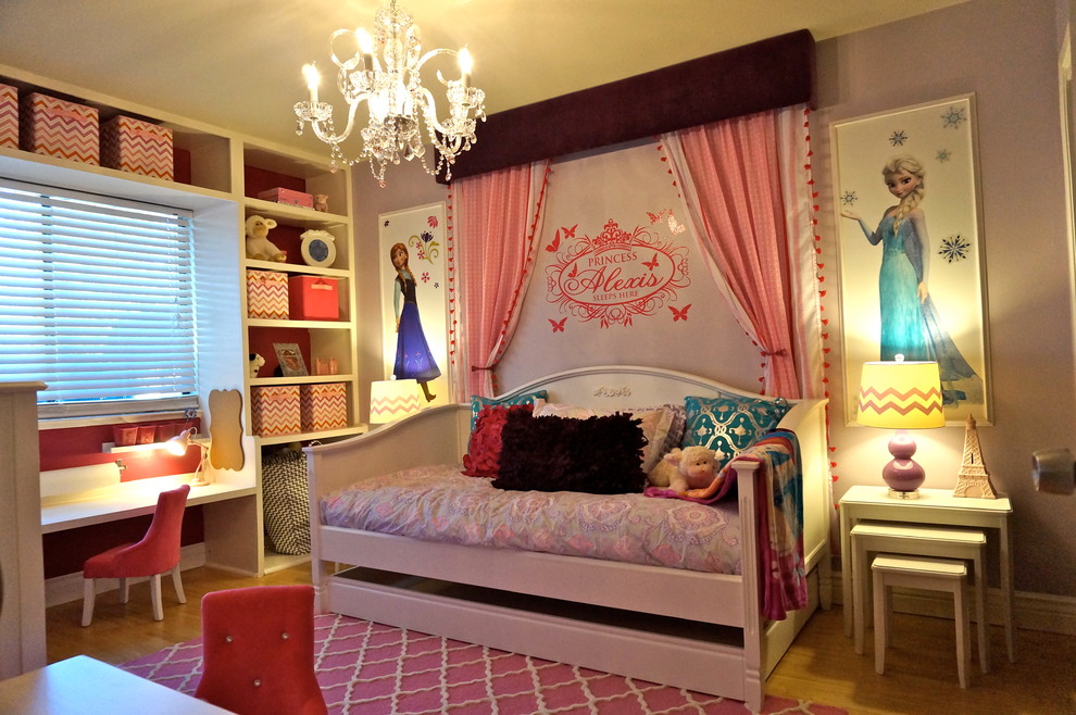 Photo of a classic kids' bedroom in San Francisco.
