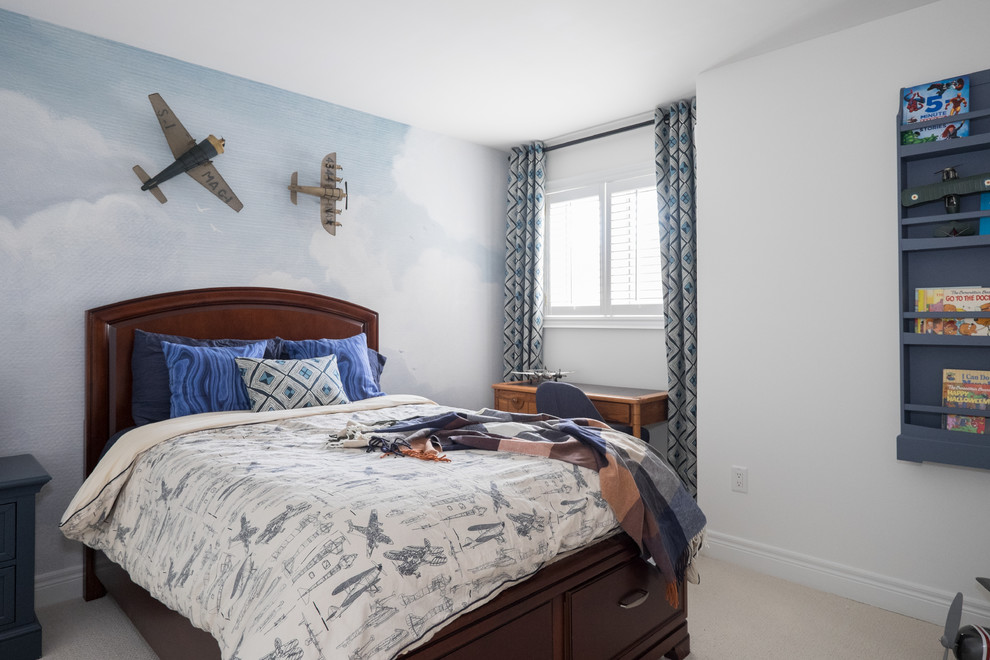 Idee per una cameretta da letto tradizionale con moquette, pavimento beige e pareti blu
