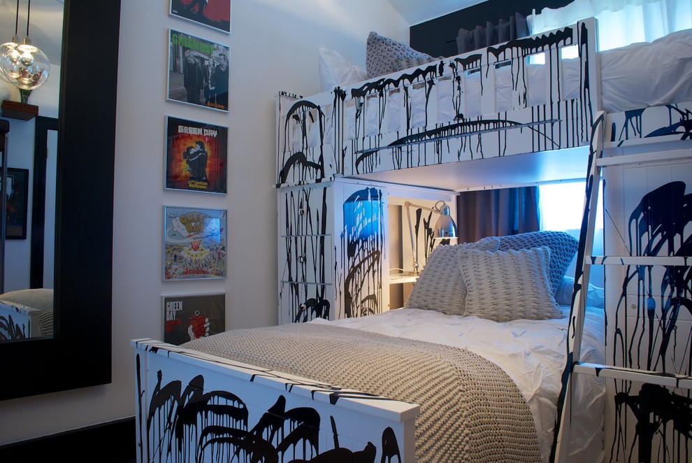 Design ideas for a contemporary kids' bedroom in Los Angeles.