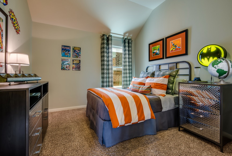 Inspiration for a traditional teen’s room for boys in Austin with grey walls and carpet.
