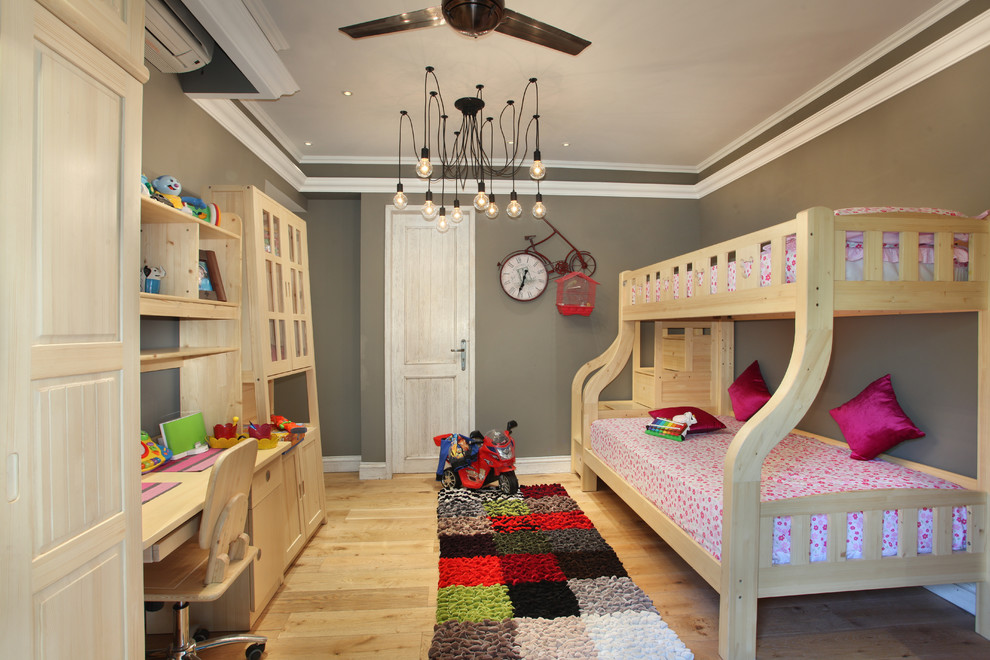 デリーにあるコンテンポラリースタイルのおしゃれな子供部屋の写真
