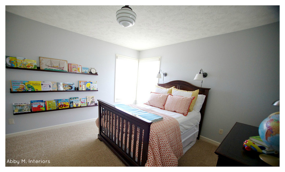 Ejemplo de dormitorio infantil de 4 a 10 años tradicional renovado de tamaño medio con paredes grises