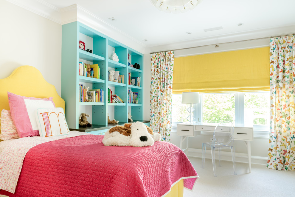 Стильный дизайн: детская в морском стиле с спальным местом, серыми стенами, ковровым покрытием и серым полом для ребенка от 4 до 10 лет, девочки - последний тренд