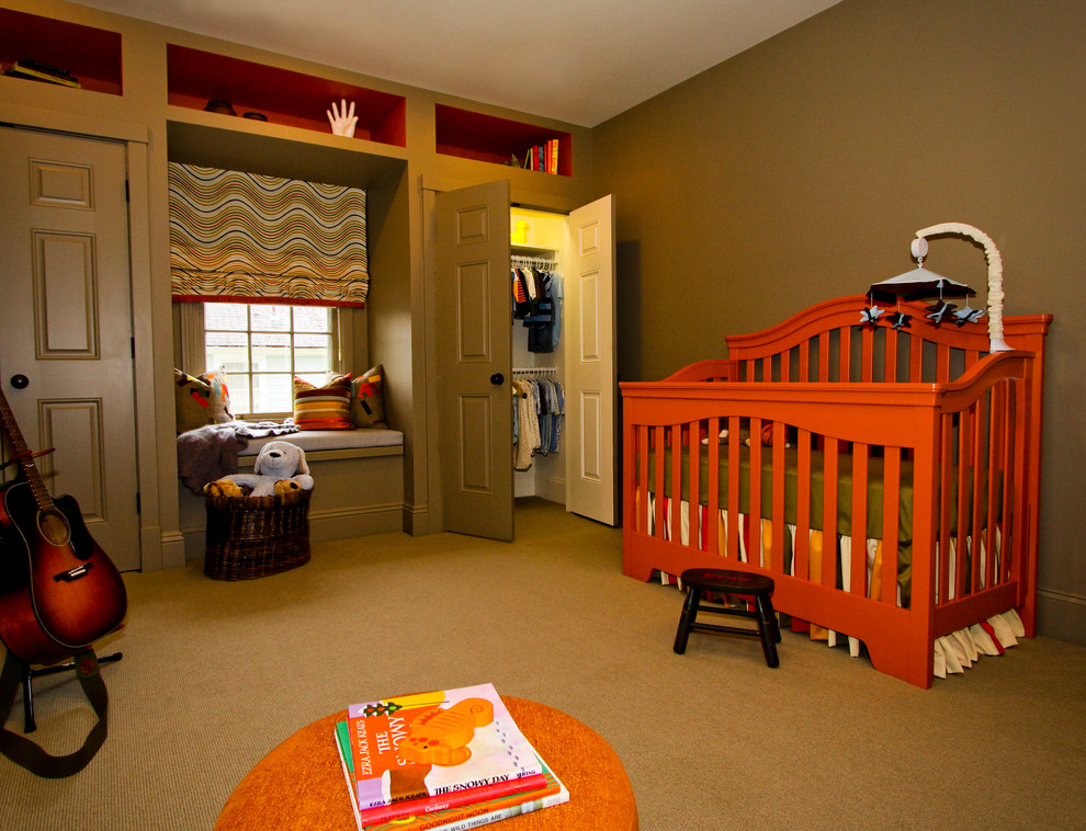 Inspiration for a timeless kids' room remodel in Cleveland