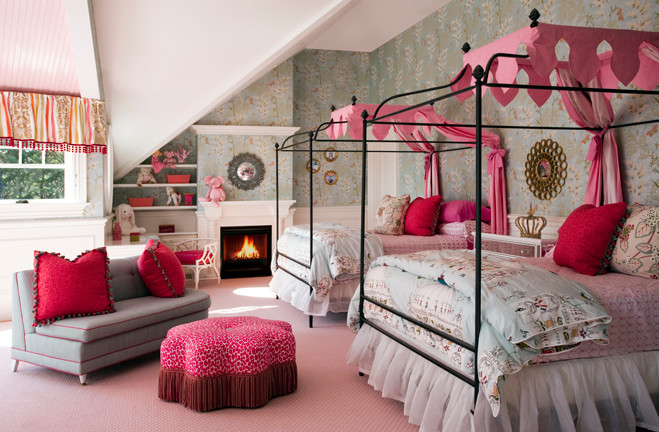 Inspiration for a classic kids' bedroom in Boston.