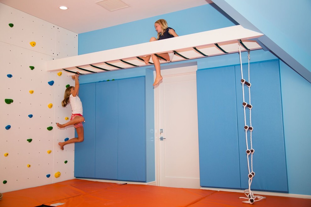 Идея дизайна: нейтральная детская с игровой среднего размера в современном стиле с синими стенами и оранжевым полом для ребенка от 4 до 10 лет