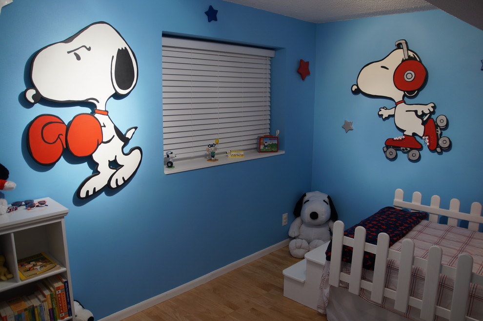 This is an example of a classic kids' bedroom in Minneapolis.