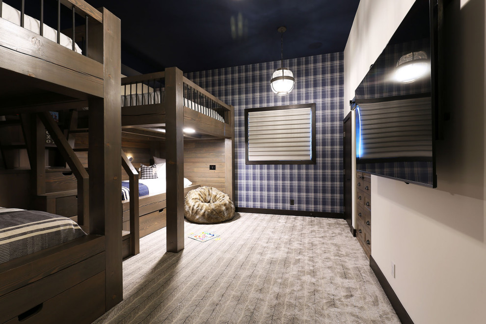 Großes Uriges Jungszimmer mit Schlafplatz, weißer Wandfarbe, Teppichboden und grauem Boden in Vancouver