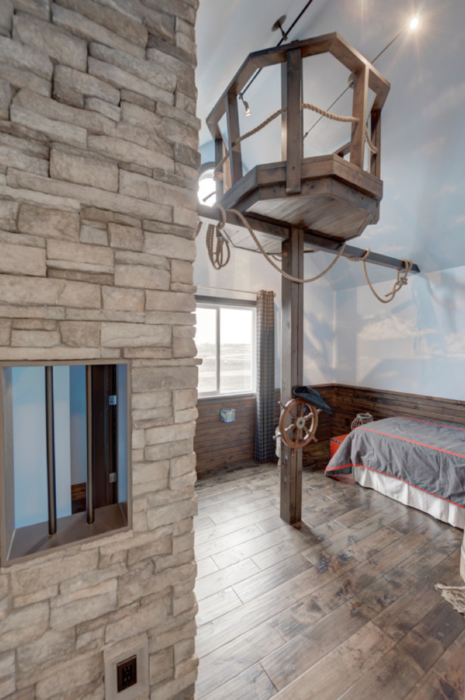 Mittelgroßes Modernes Jungszimmer mit Schlafplatz, bunten Wänden und dunklem Holzboden in Edmonton