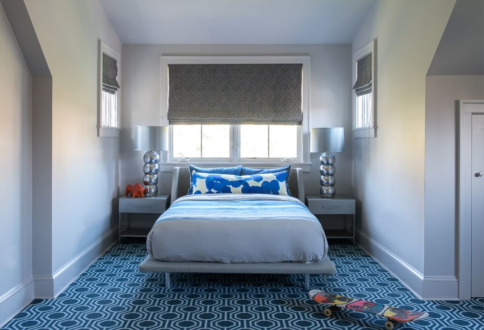 Mittelgroßes, Neutrales Klassisches Jugendzimmer mit Schlafplatz, beiger Wandfarbe, Teppichboden und blauem Boden in New York