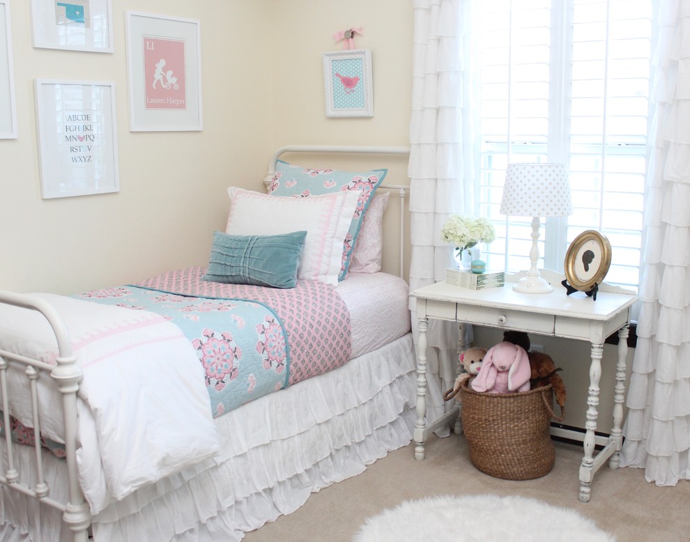 Cottage chic kids' room photo in Oklahoma City