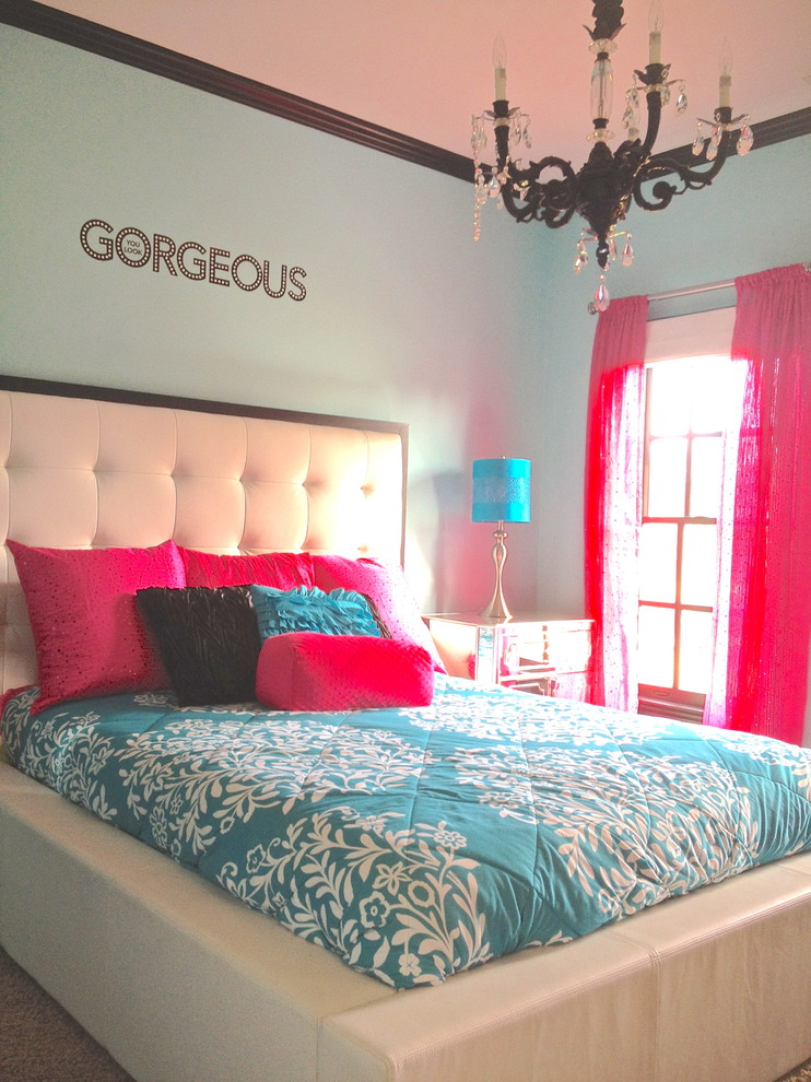 Example of a trendy kids' room design in Raleigh