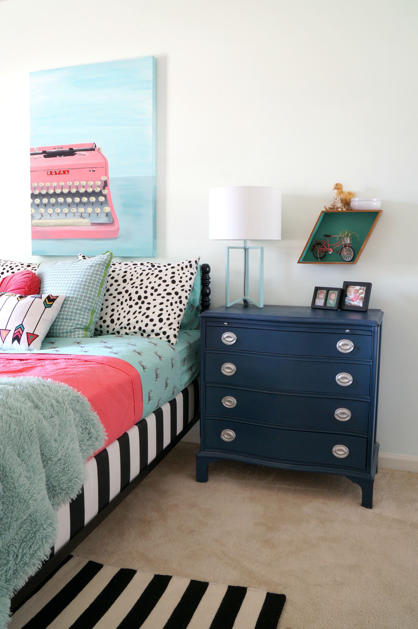 aqua and coral bedroom